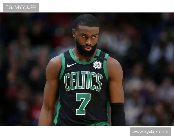 杰伦布朗强调年轻锋线心态稳定继续为他们提供支持与成长机会